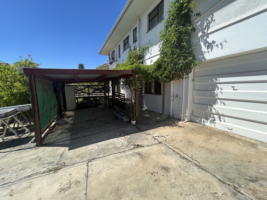 6 Bedroom Property for Sale in Napier Western Cape